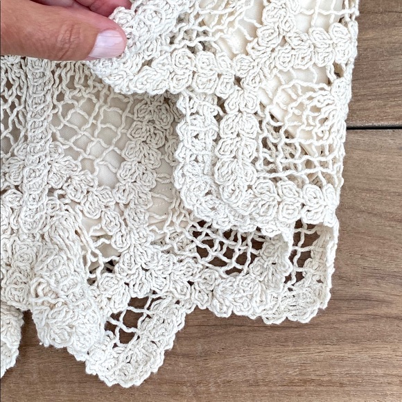 Surf Gypsy Crocheted Shorts, Size Medium - Picture 9 of 11